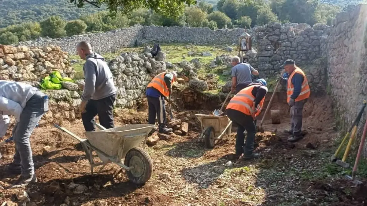 Σούλι: Σε εξέλιξη οι ανασκαφικές εργασίες στον Ιερό Ναό της Παναγίας για την αποκατάστασή του