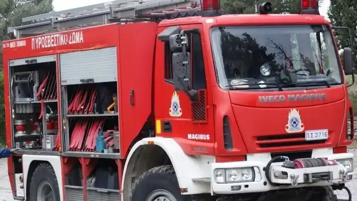 Φωτιά στο Θεσπρωτικό Φιλιππιάδας: Σε εξέλιξη η επιχείρηση της Πυροσβεστικής