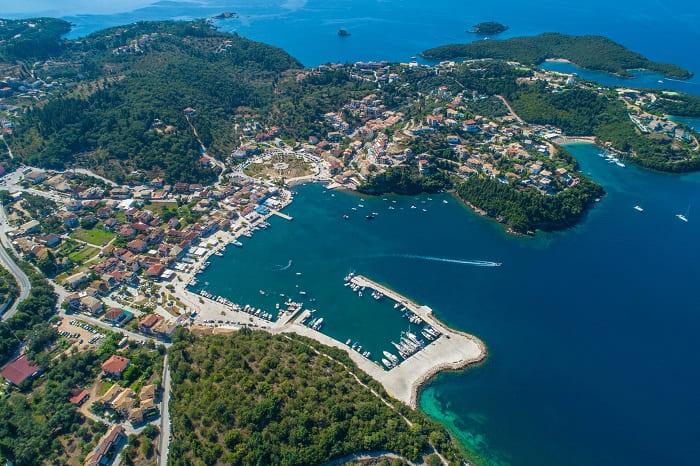 Σύβοτα: Επιχείρηση απομάκρυνσης αγριόχοιρων από την παραλία Αγία Παρασκευή