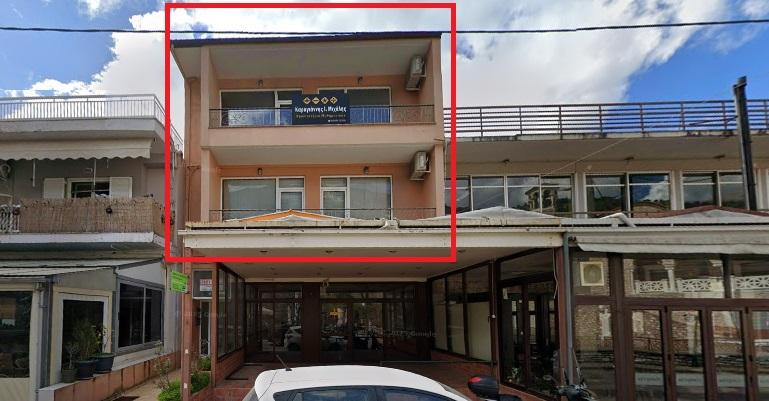 Πωλείται ακίνητο στην Παραμυθιά: Οικία και επαγγελματικός χώρος σε κομβικό σημείο