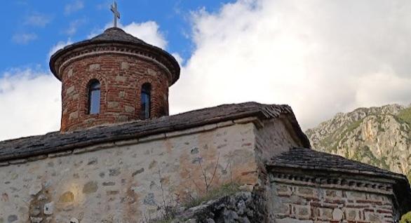 Ιερός Ναός Αγίου Δημητρίου στο Ζερβοχώρι Παραμυθιάς: Ένα Βυζαντινό Κειμήλιο στον Δήμο Σουλίου