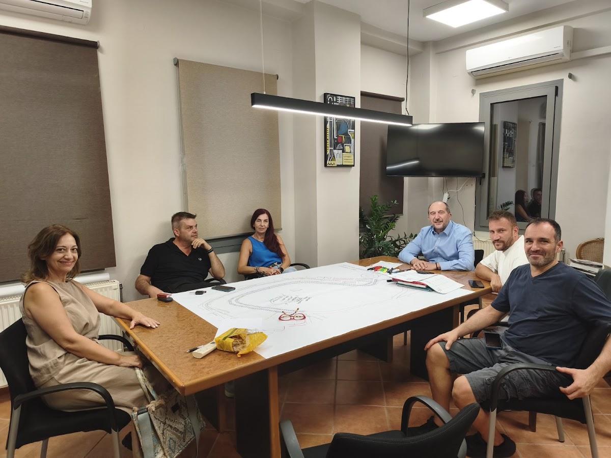 Συνάντηση Δημάρχου Σουλίου Αθανάσιου Ντάνη με τον Εμπορικό Σύλλογο Παραμυθιάς για τον Λάμποβο