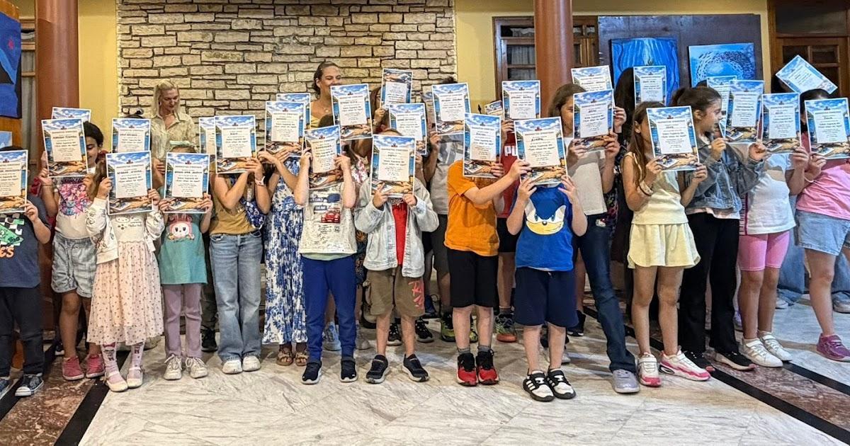 Μαθητές από την Ηγουμενίτσα προσφέρουν χρώμα και ελπίδα στο Νοσοκομείο Φιλιατών