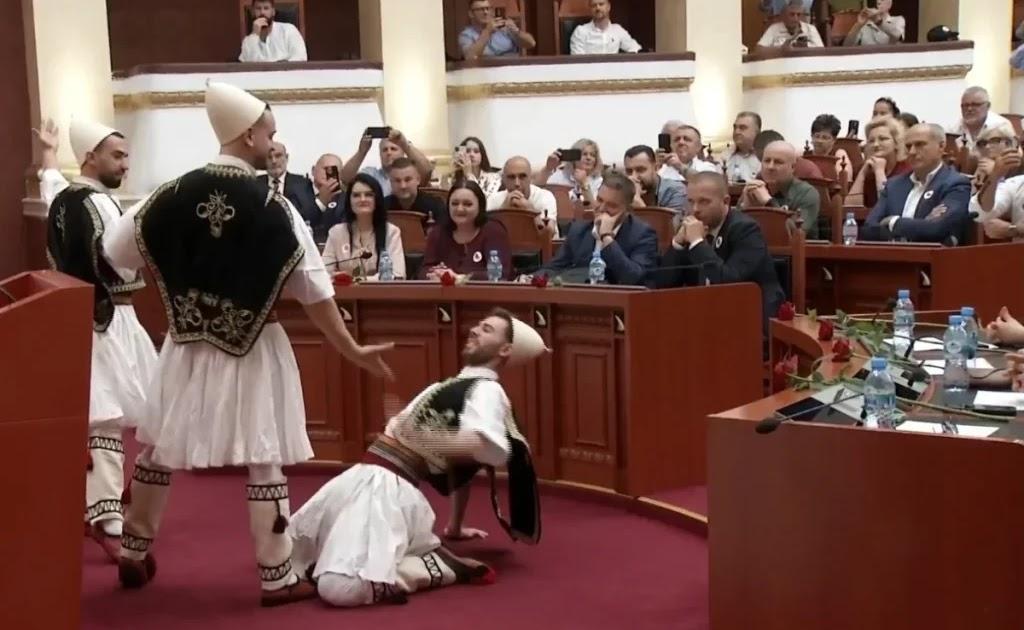 Προκλητικό παραλήρημα στην αλβανική Βουλή: Απαιτήσεις για τις περιουσίες των Τσάμηδων στη Θεσπρωτία