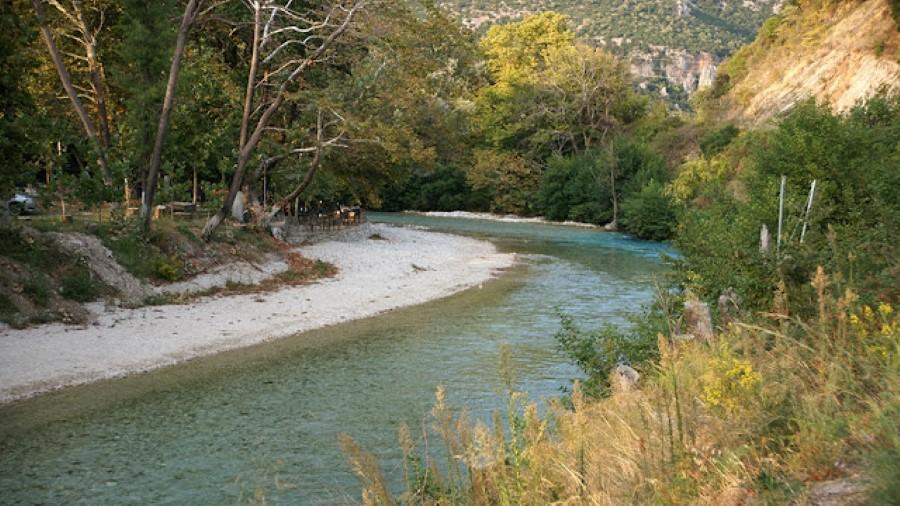 Πηγές Αχέροντα στη Γλυκή: Ο απόλυτος ταξιδιωτικός οδηγός στον μυθικό ποταμό