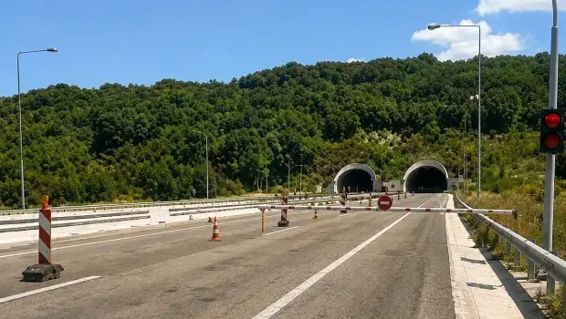 Τροχαίο στην Εγνατία Οδό στο ύψος της Παραμυθιάς – Κλειστός ο δρόμος για περίπου 40 λεπτά