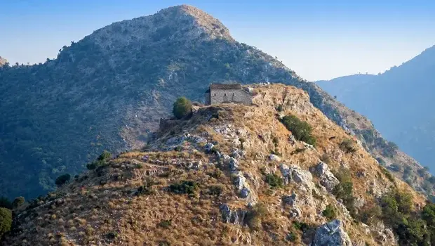 Το Κούγκι στο Σούλι: Τα αρχαιολογικά ευρήματα που αποδεικνύουν την αλήθεια της θυσίας
