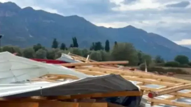Θεσπρωτία: Ανεμοστρόβιλος χτύπησε κτηνοτροφική μονάδα στο Προδρόμι (βίντεο)