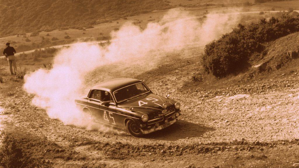 Σαν Σήμερα 1964: Η δραματική εκκίνηση του Ράλλυ Ακρόπολις από την Παραμυθιά